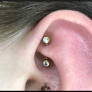 Titanium Gem Curved Barbell - Anodized Gold